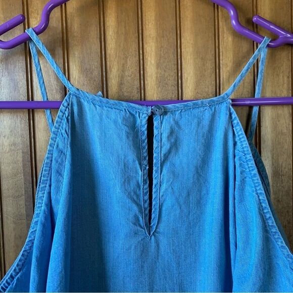 Paper Crane Chambray Cold shoulder Top - Women Small - Picture 7 of 9
